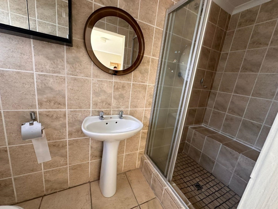 To Let 1 Bedroom Property for Rent in Florida Park Gauteng