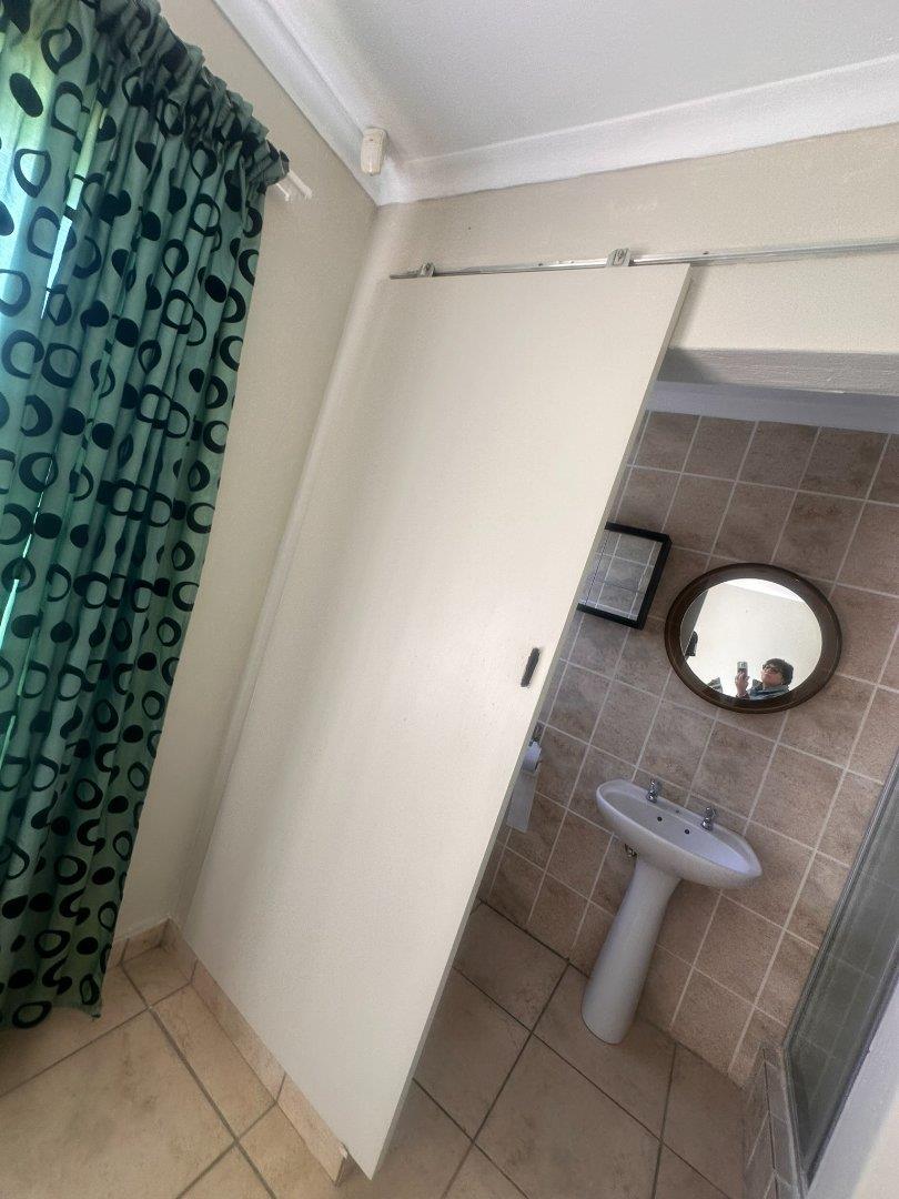 To Let 1 Bedroom Property for Rent in Florida Park Gauteng