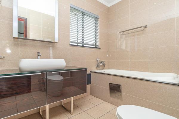 To Let 3 Bedroom Property for Rent in Fourways Gauteng