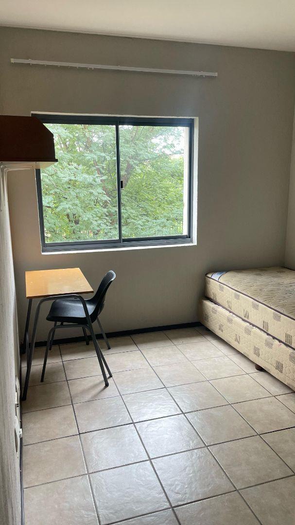 To Let 1 Bedroom Property for Rent in Ruimsig Gauteng