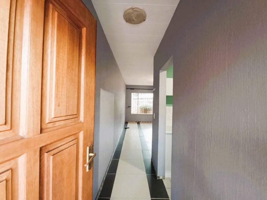 To Let 2 Bedroom Property for Rent in Ferndale Gauteng