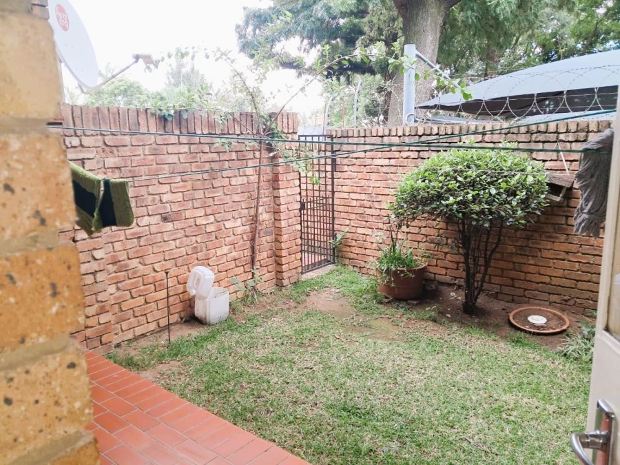 To Let 2 Bedroom Property for Rent in Ferndale Gauteng