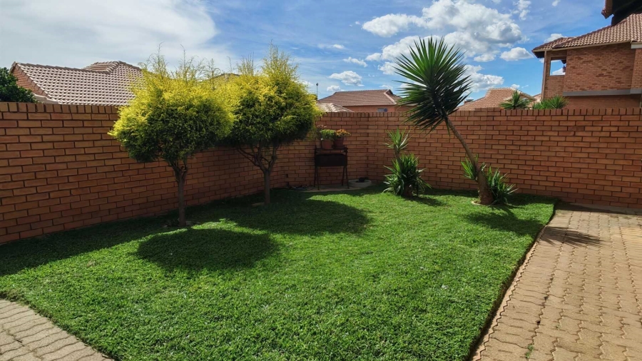 To Let 3 Bedroom Property for Rent in Hazeldean Gauteng