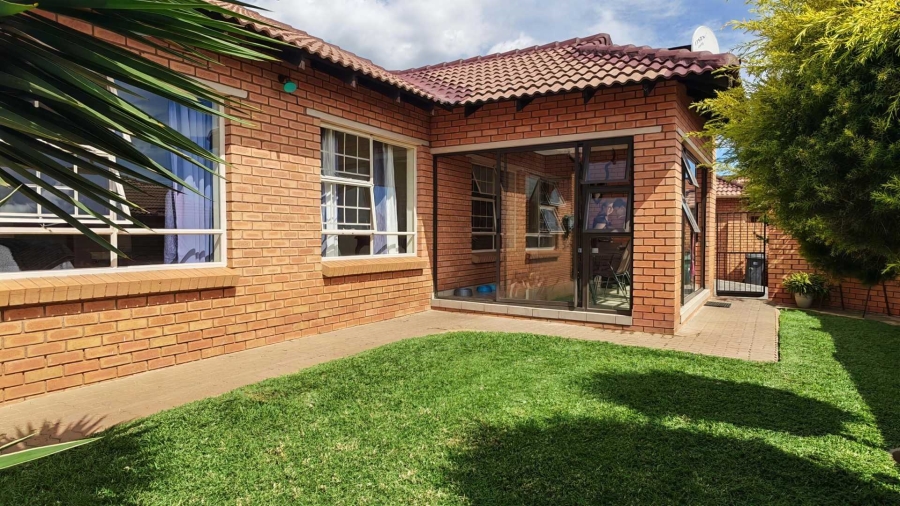 To Let 3 Bedroom Property for Rent in Hazeldean Gauteng