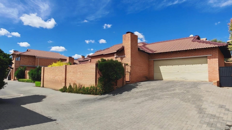 To Let 3 Bedroom Property for Rent in Hazeldean Gauteng