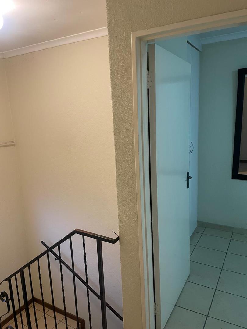 2 Bedroom Property for Sale in Edleen Gauteng