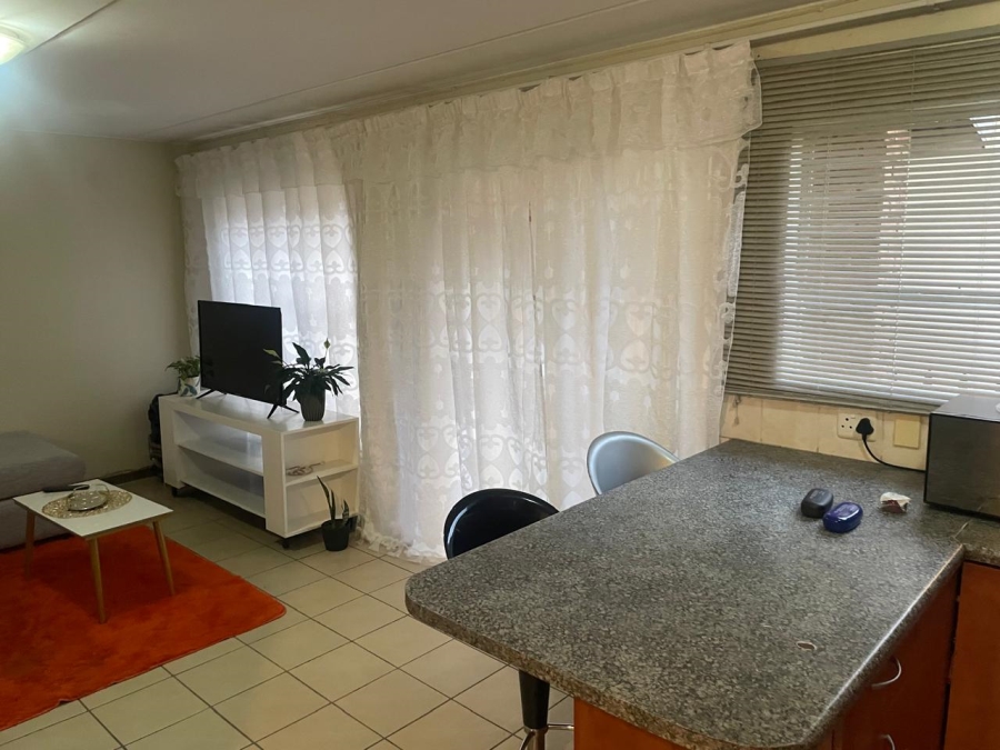 2 Bedroom Property for Sale in Edleen Gauteng