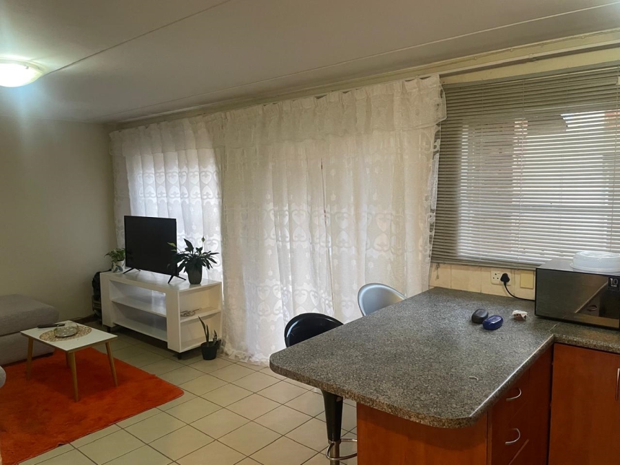 2 Bedroom Property for Sale in Edleen Gauteng