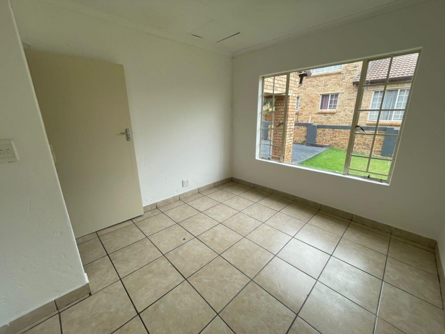 3 Bedroom Property for Sale in Rooihuiskraal Gauteng