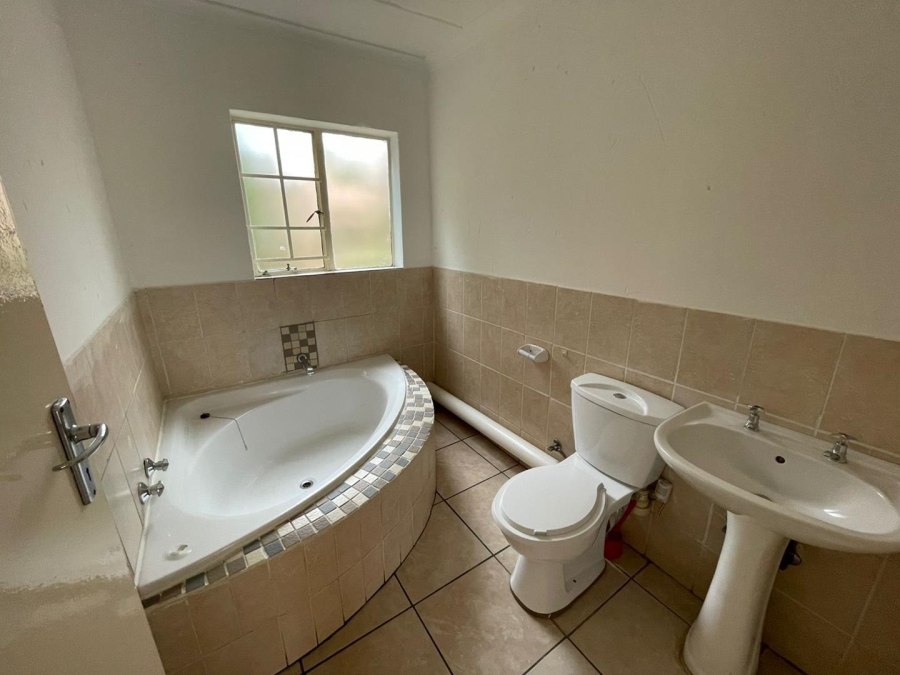 3 Bedroom Property for Sale in Rooihuiskraal Gauteng