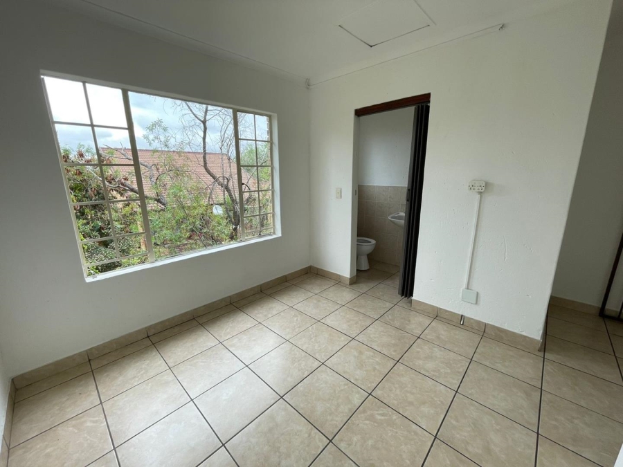 3 Bedroom Property for Sale in Rooihuiskraal Gauteng