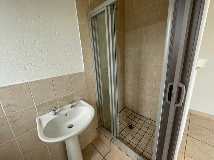 3 Bedroom Property for Sale in Rooihuiskraal Gauteng