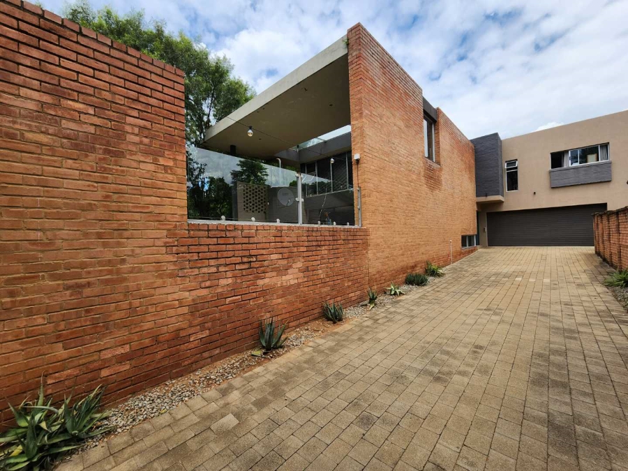 4 Bedroom Property for Sale in Kilner Park Gauteng
