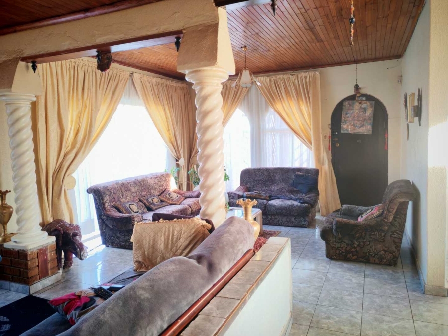 4 Bedroom Property for Sale in Lenasia South Gauteng