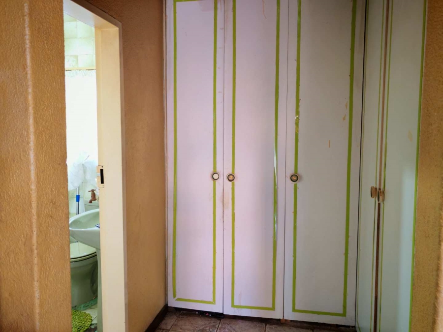 4 Bedroom Property for Sale in Lenasia South Gauteng