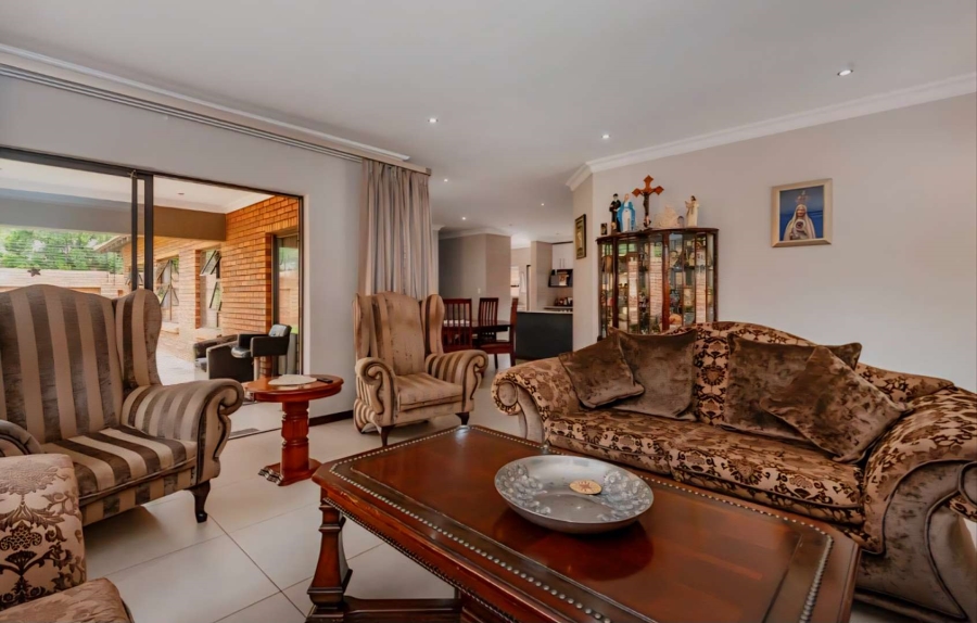 3 Bedroom Property for Sale in New Redruth Gauteng