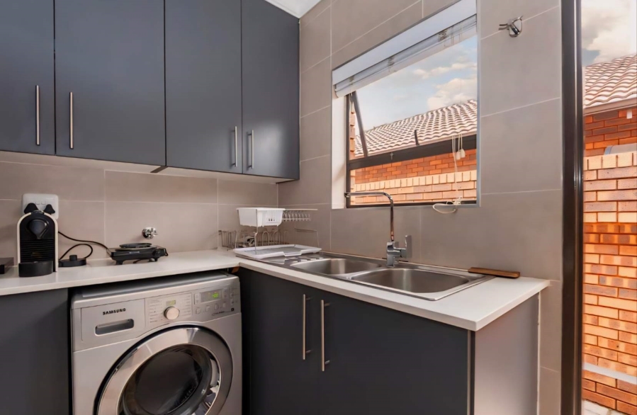 3 Bedroom Property for Sale in New Redruth Gauteng