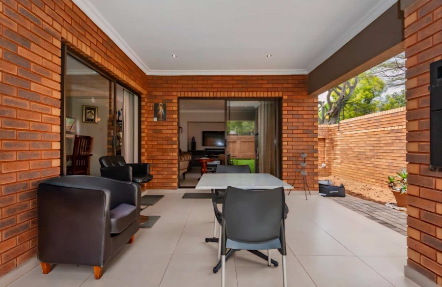 3 Bedroom Property for Sale in New Redruth Gauteng