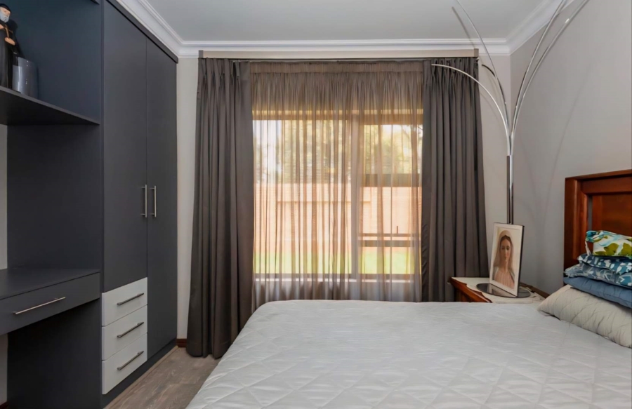 3 Bedroom Property for Sale in New Redruth Gauteng