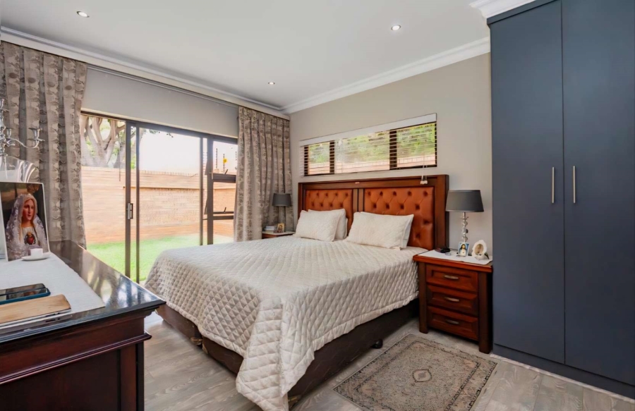 3 Bedroom Property for Sale in New Redruth Gauteng