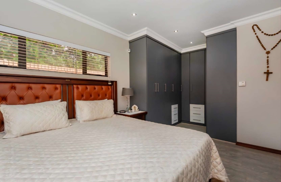 3 Bedroom Property for Sale in New Redruth Gauteng