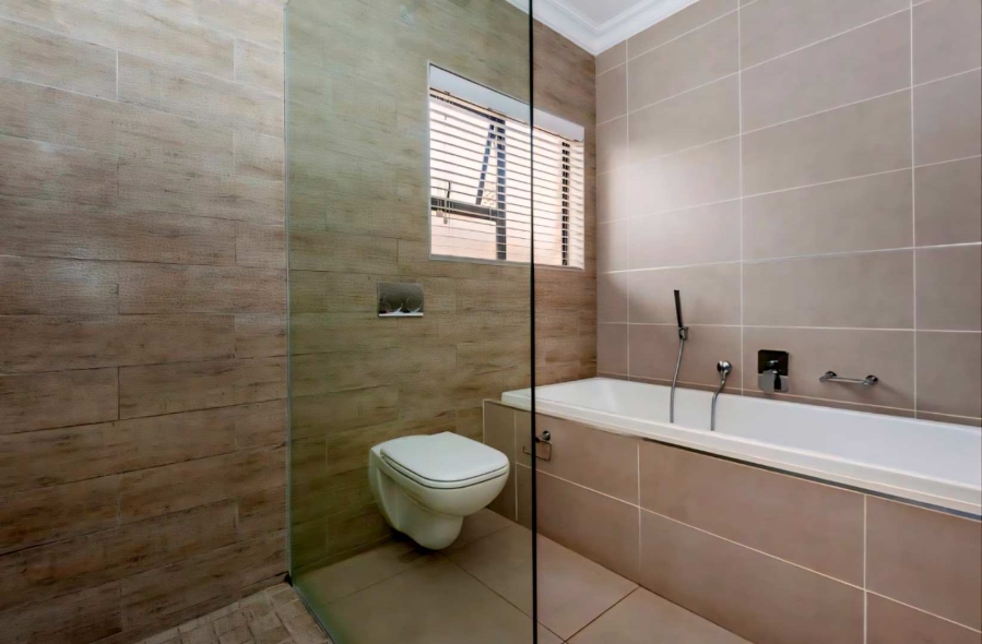 3 Bedroom Property for Sale in New Redruth Gauteng