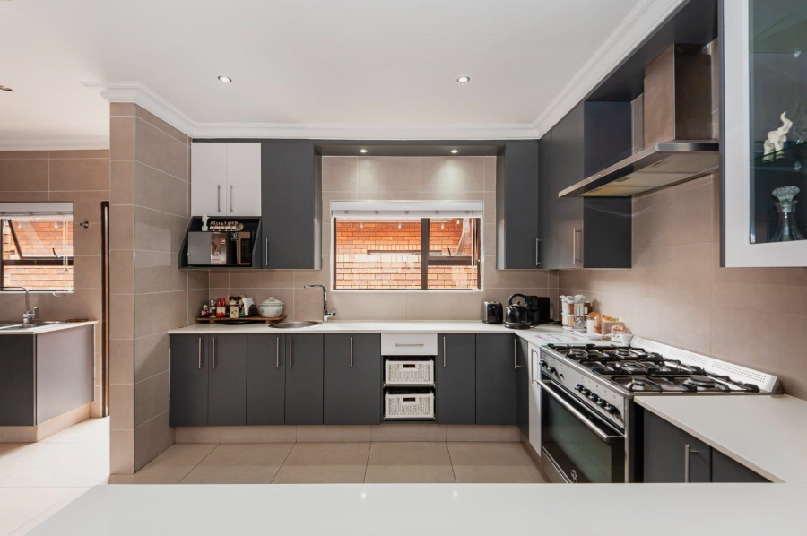 3 Bedroom Property for Sale in New Redruth Gauteng