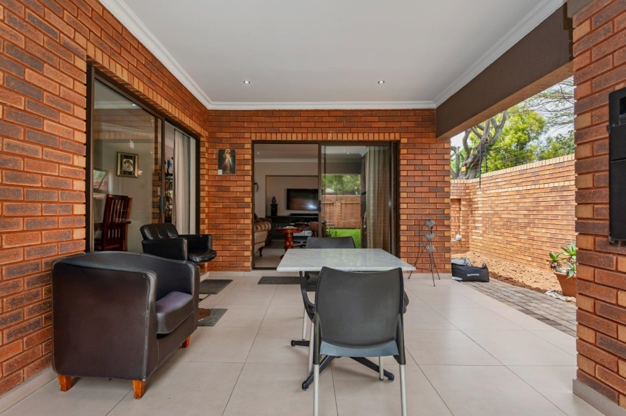 3 Bedroom Property for Sale in New Redruth Gauteng