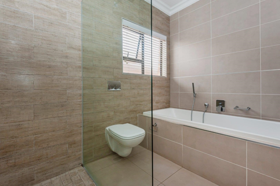 3 Bedroom Property for Sale in New Redruth Gauteng