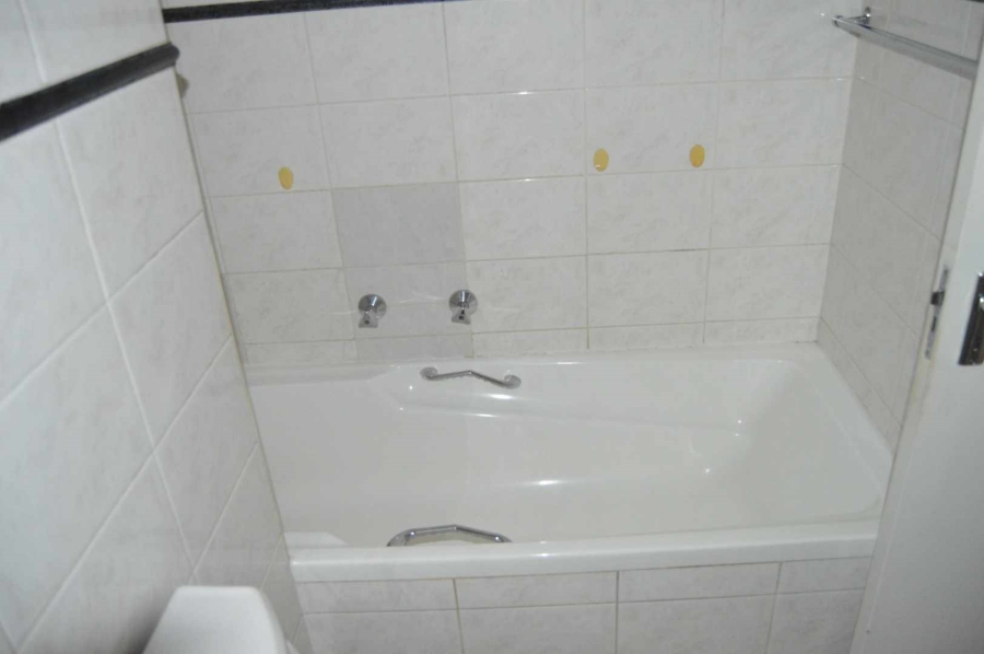 2 Bedroom Property for Sale in New Redruth Gauteng