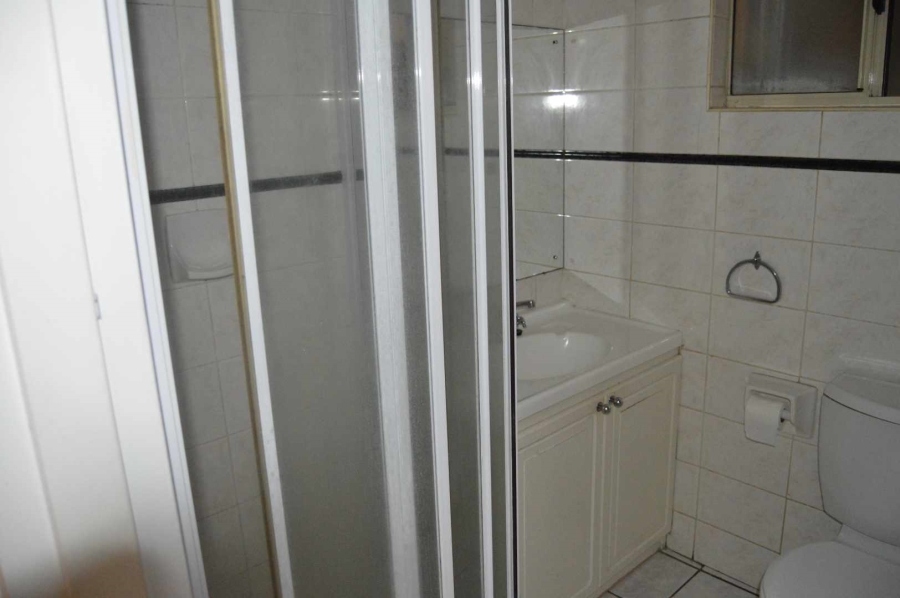 2 Bedroom Property for Sale in New Redruth Gauteng