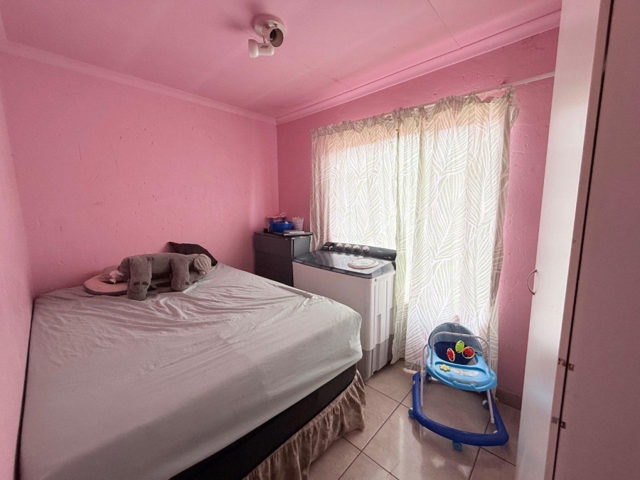 2 Bedroom Property for Sale in Chloorkop Gauteng