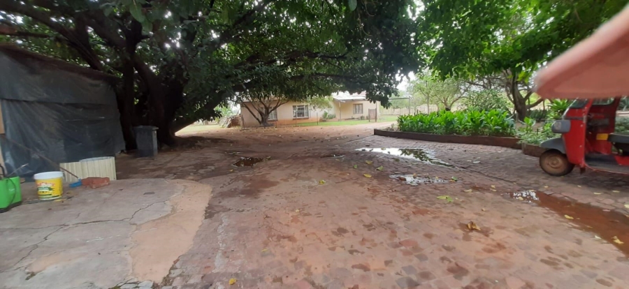 6 Bedroom Property for Sale in Bultfontein Gauteng