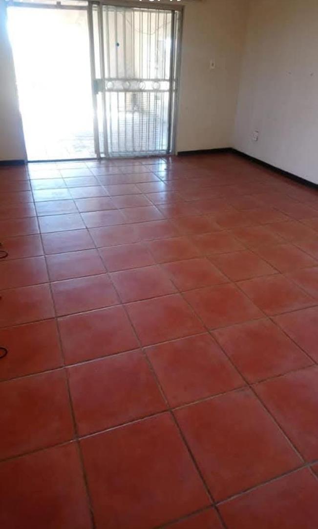 6 Bedroom Property for Sale in Bultfontein Gauteng