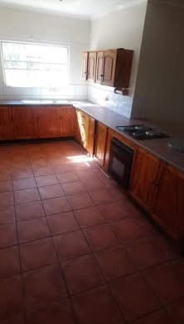 6 Bedroom Property for Sale in Bultfontein Gauteng