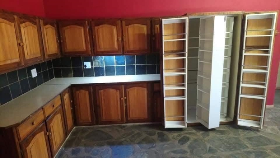 6 Bedroom Property for Sale in Bultfontein Gauteng