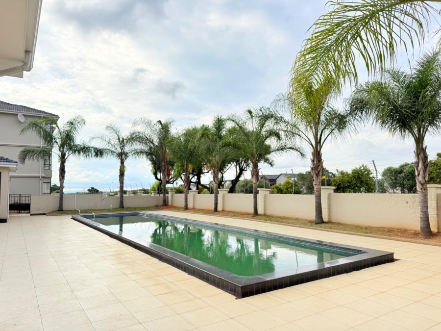 2 Bedroom Property for Sale in Carlswald Gauteng