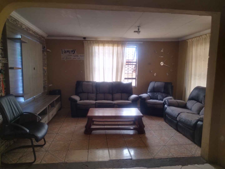 4 Bedroom Property for Sale in Mabopane Unit S Gauteng