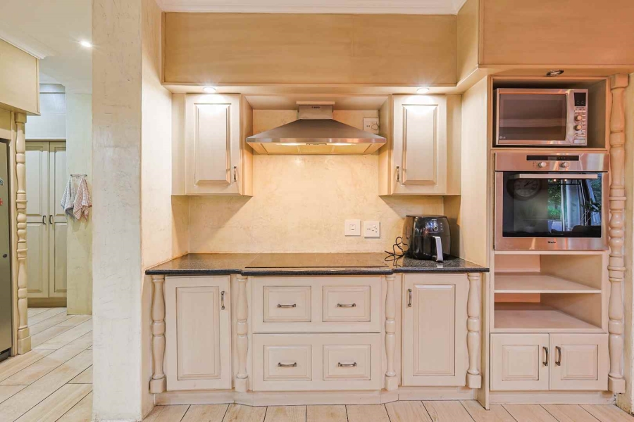 4 Bedroom Property for Sale in Boardwalk Manor Gauteng