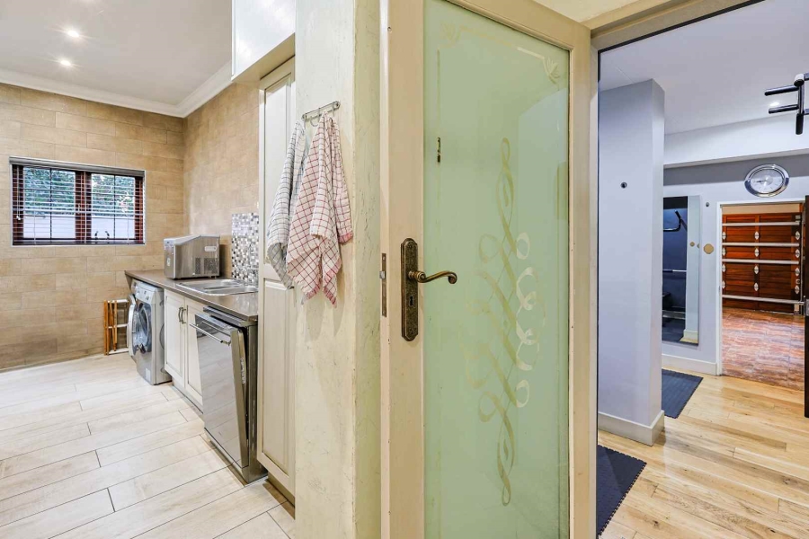 4 Bedroom Property for Sale in Boardwalk Manor Gauteng