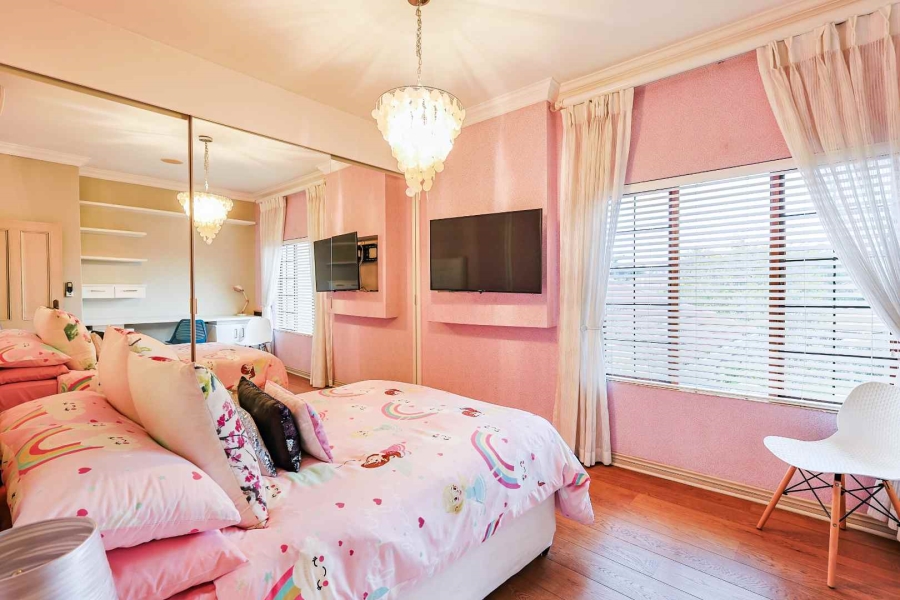 4 Bedroom Property for Sale in Boardwalk Manor Gauteng