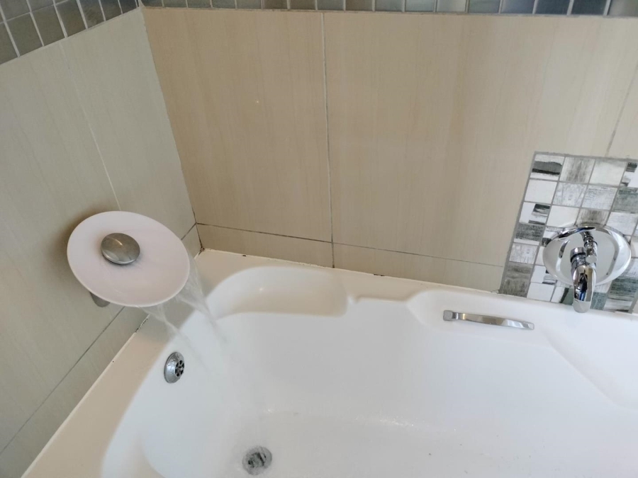 To Let 2 Bedroom Property for Rent in Northwold Gauteng