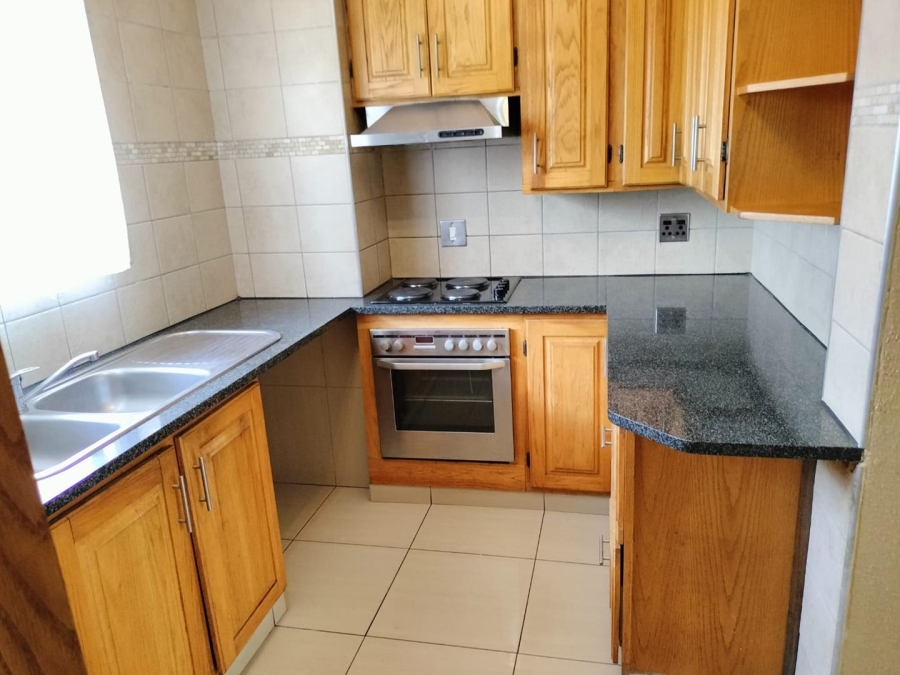 To Let 2 Bedroom Property for Rent in Northwold Gauteng