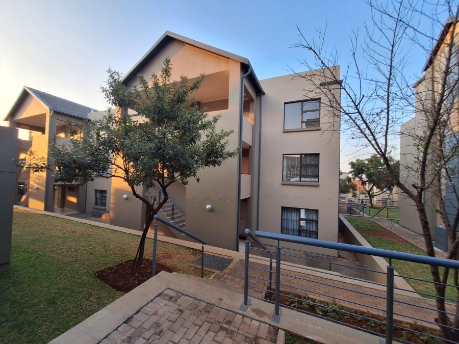 2 Bedroom Property for Sale in Ruimsig Gauteng