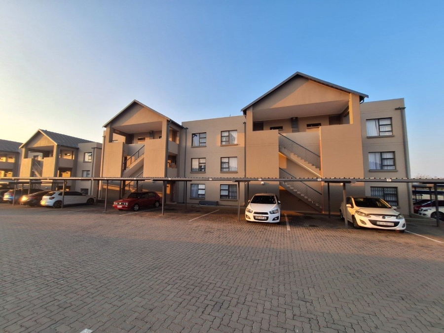 2 Bedroom Property for Sale in Ruimsig Gauteng
