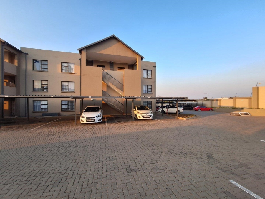 2 Bedroom Property for Sale in Ruimsig Gauteng