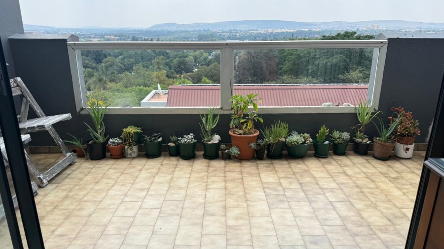 2 Bedroom Property for Sale in La Montagne Gauteng