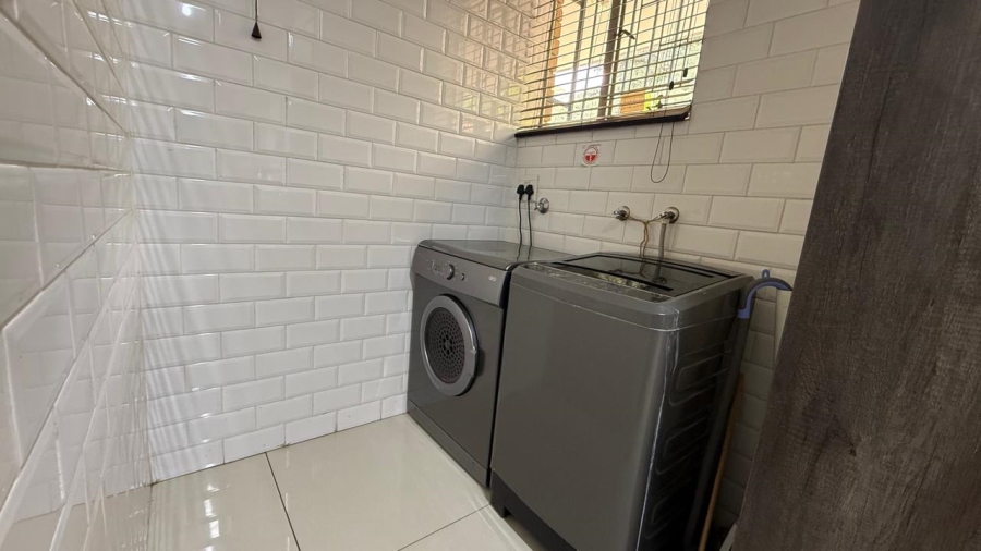 2 Bedroom Property for Sale in La Montagne Gauteng