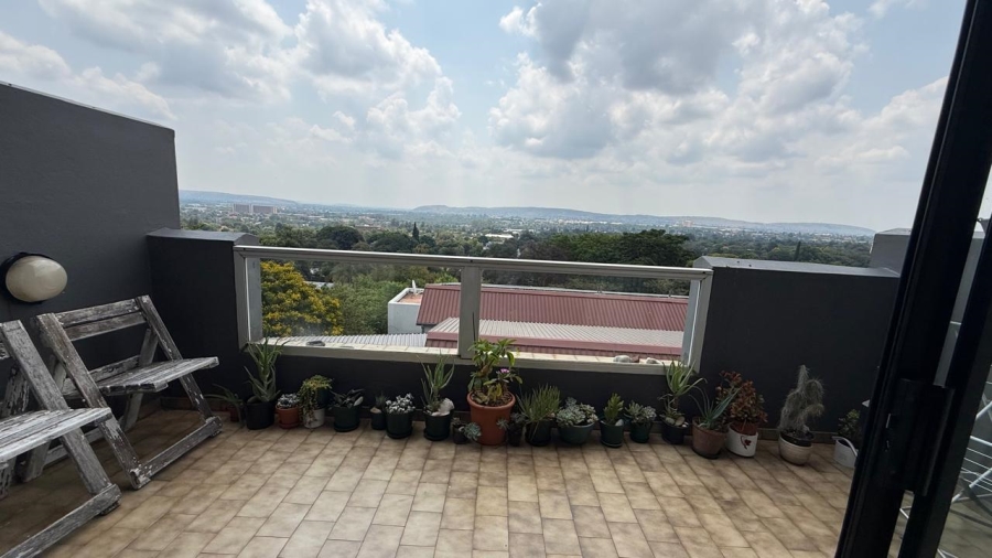 2 Bedroom Property for Sale in La Montagne Gauteng