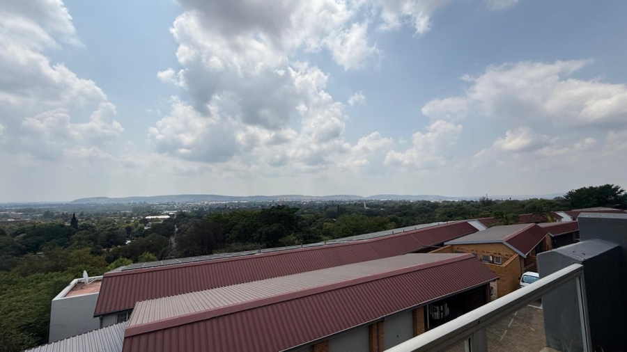 2 Bedroom Property for Sale in La Montagne Gauteng
